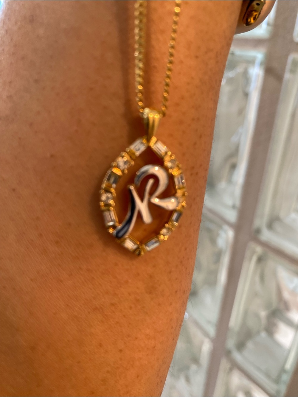 LOW START Nina Ricci Gold & Silver Plated Pendant w/ Crystal Accents, Gold Chain - Picture 9 of 9